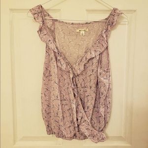 Francesca’s violet flutter sleeve blouse small
